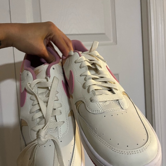 Nike Gamma Force Sneakers - Picture 4 of 5